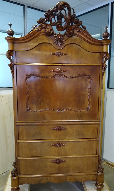De restauratie van de klepsecretaire is voltooid